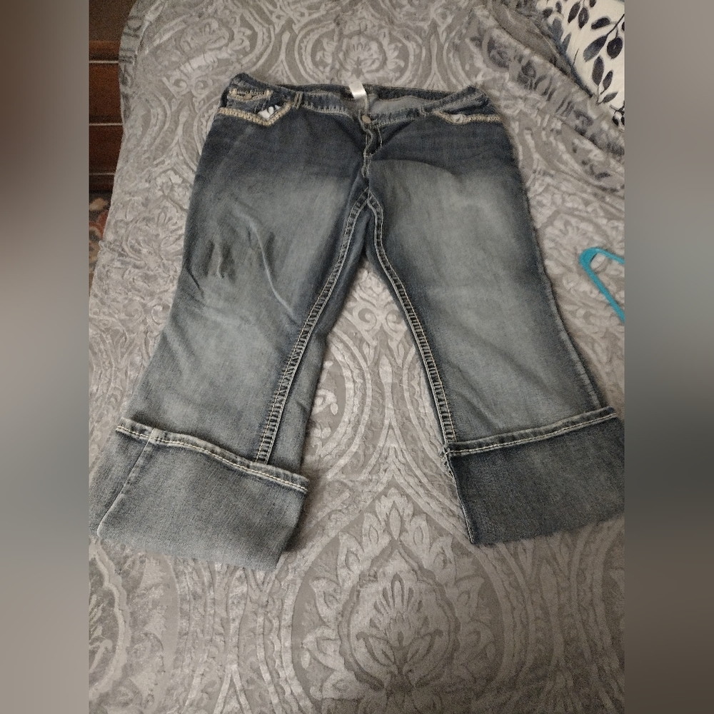 Maurices jeans